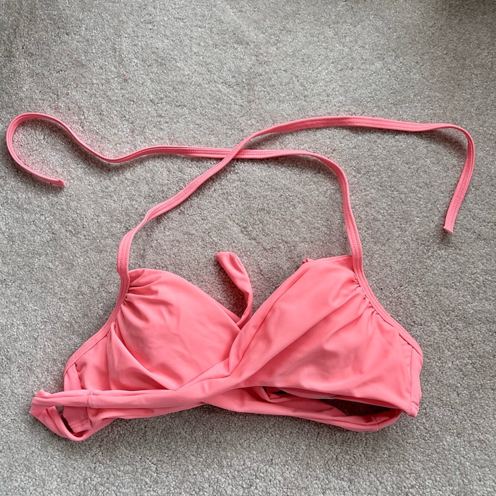 Victoria’s Secret “the wrap” halter flamingo Pink Bikini Top excellent condition